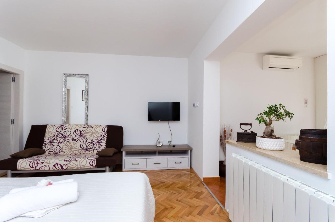 Apartment Zdenko 罗维尼 外观 照片