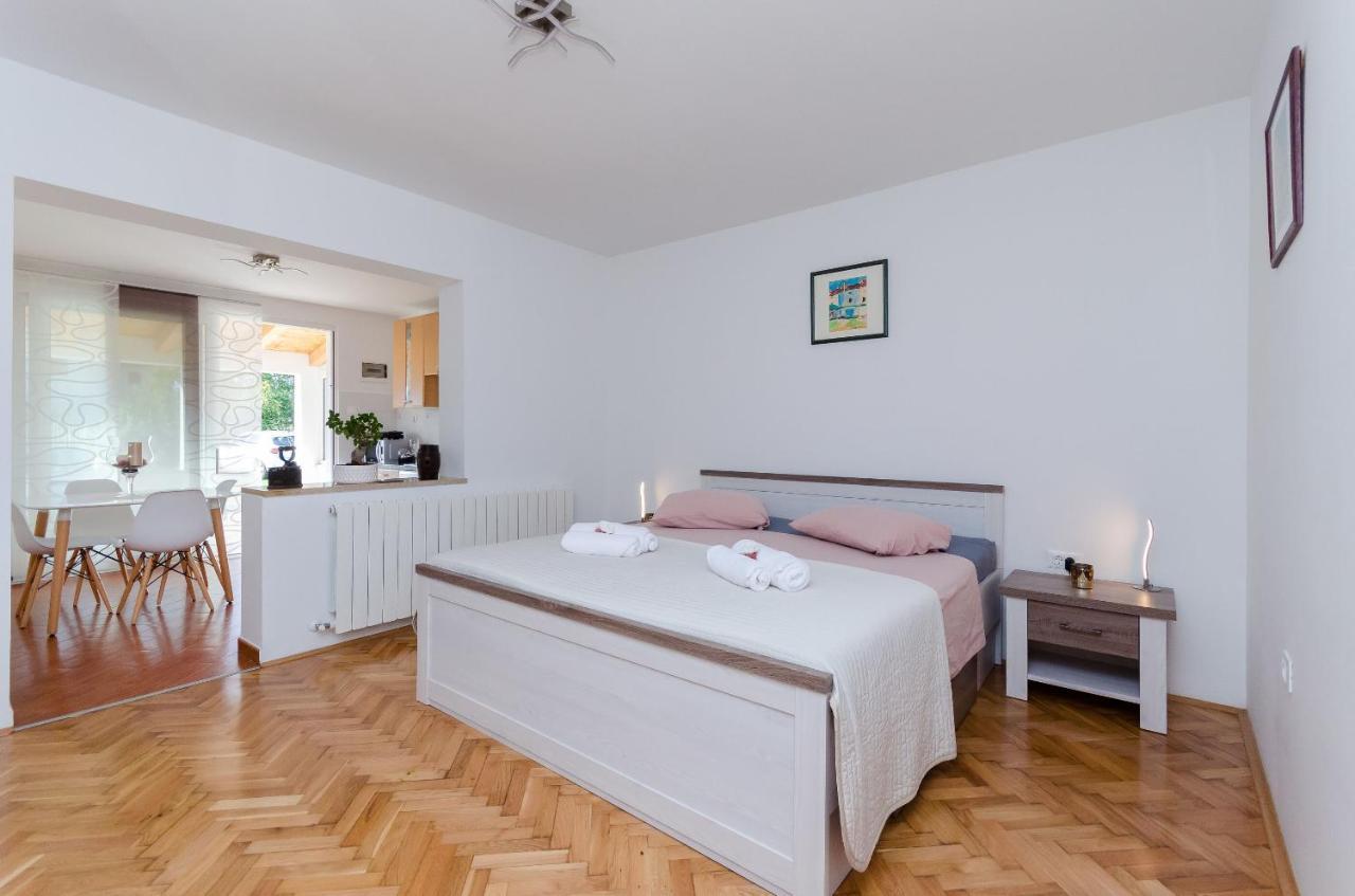 Apartment Zdenko 罗维尼 外观 照片